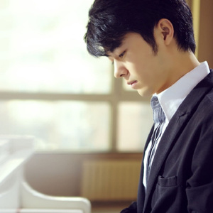 周兰献日三部曲顺序
